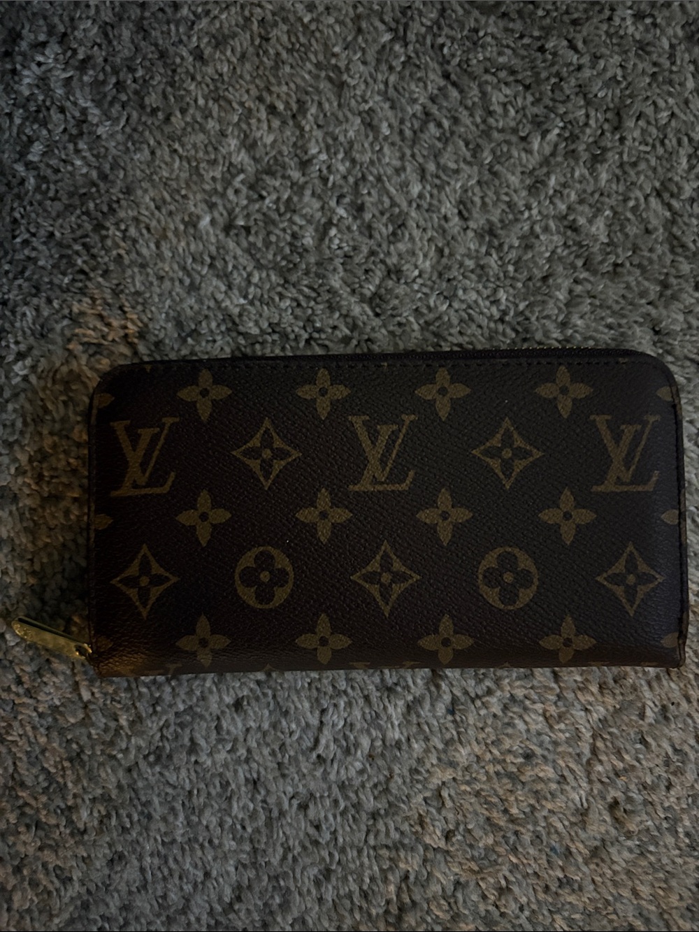 LV Monogram Zippy Wallet 🛍️